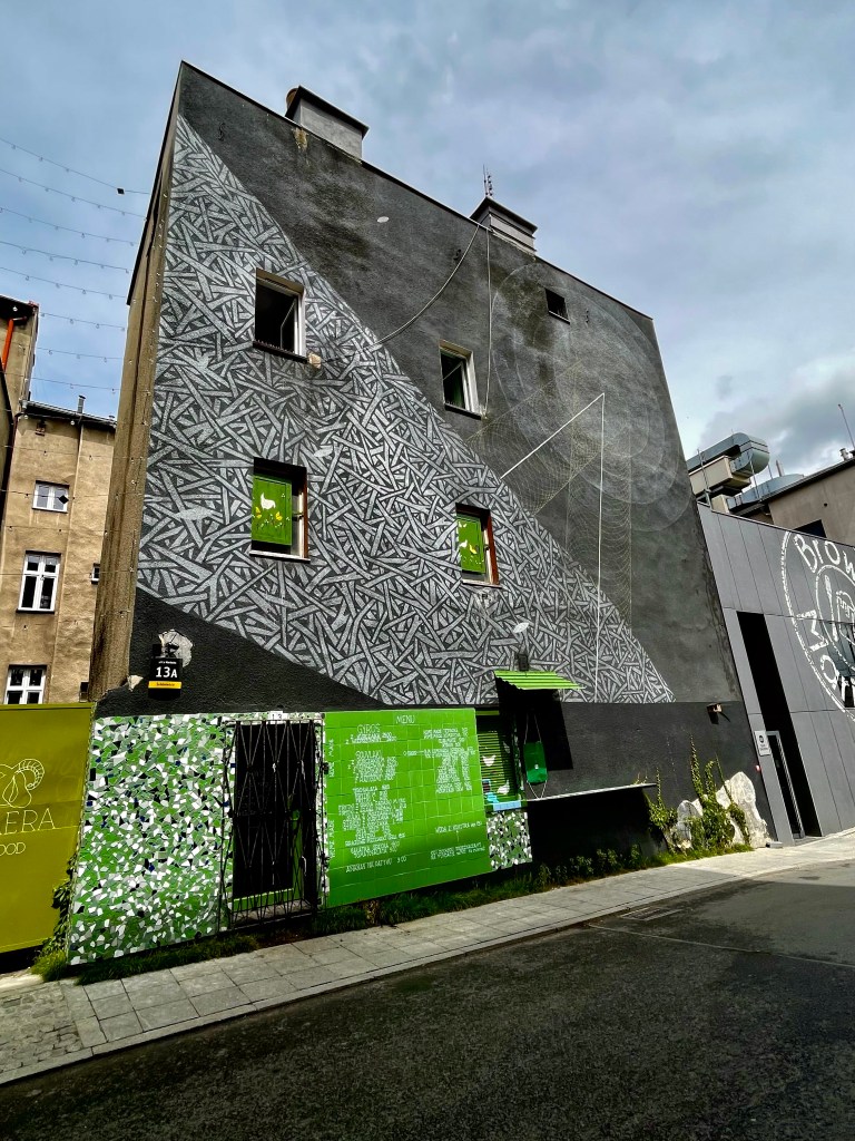 Moneyless and tellas mural in Katowice