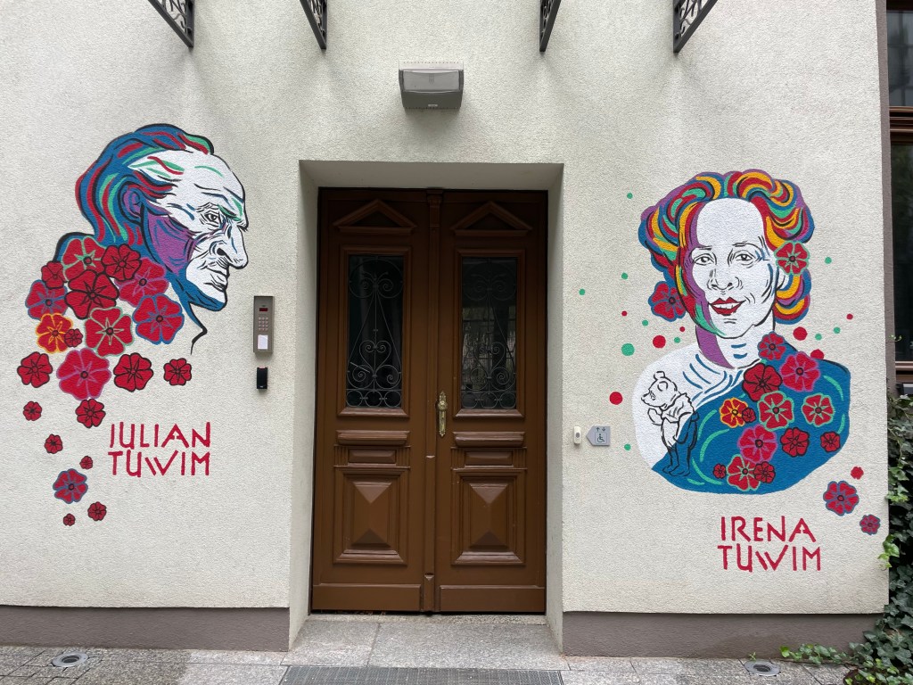 mural of Julian Tuwim and Irena Tuwim