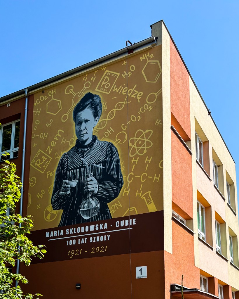 mural with Maria sklodowska Curie